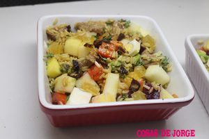 ensalada-de-arroz-al-microondas-con-cerdo