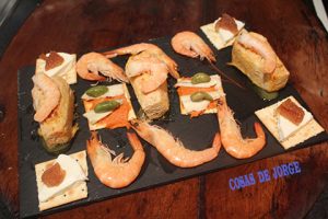 ataudes-de-surimi-con-gambas