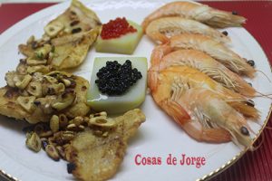 meluza-con-caviar-y-gambas