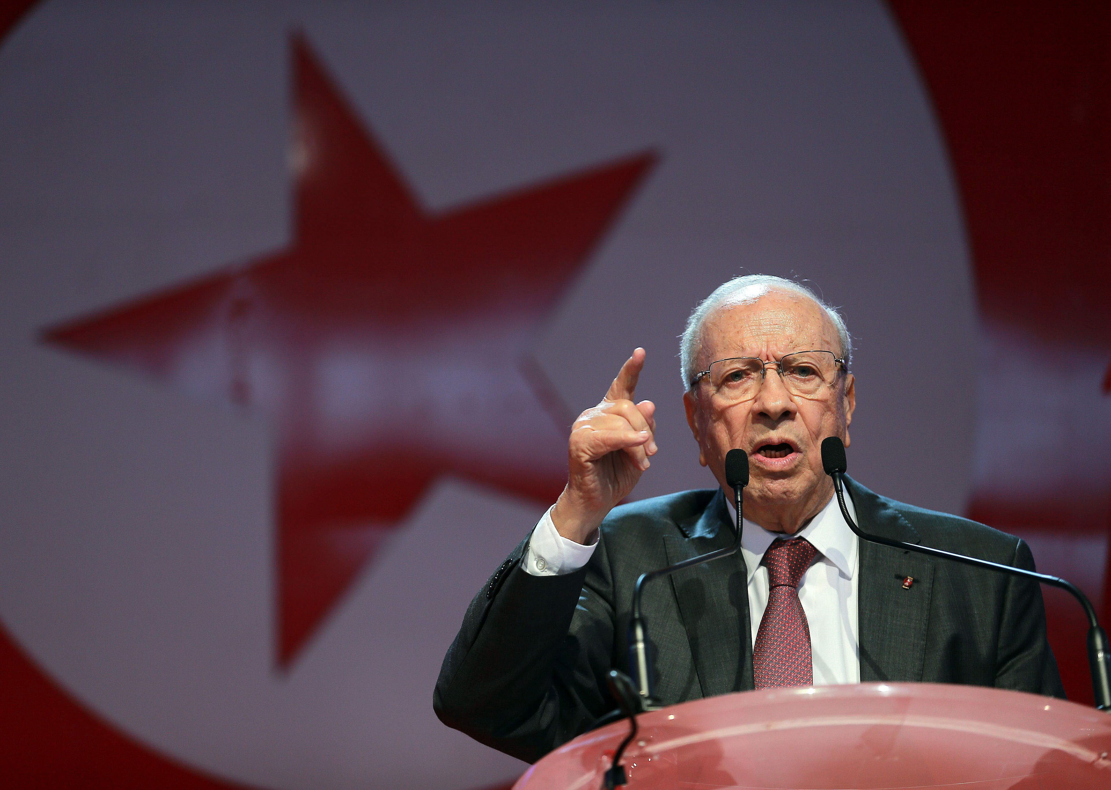 DOCU_GRUPO EL PRESIDENTE DEL PARTIDO NIDÁ TUNIS (LLAMADA A TÚNEZ) Y CANDIDATO PRESIDENCIAL BEYI CAID ESSEBSI El candidato presidencial Beyi Caid Essebsi, durante un mitin electoral en la ciudad tunecina de Baja. EFE