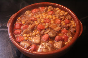 garbanzos-con-castanas-y-chorizo